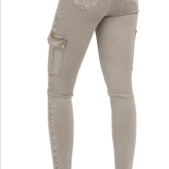 NEW Spanx® Stretch Twill Ankle Cargo Pants - Picture 3 of 5